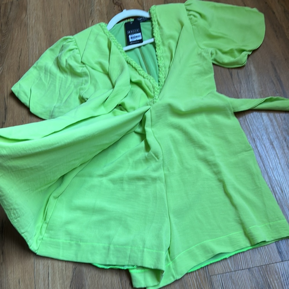 NWT GREEN DRESS/ROMPER - Picture 4 of 7